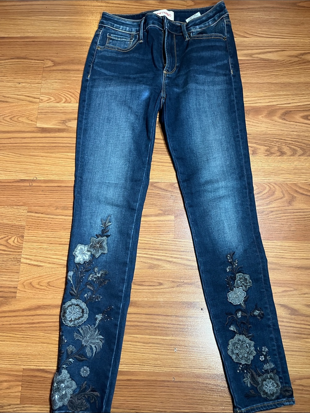 DRIFTWOOD Dark Blue Skinny Jeans with Floral Embroidery waist 
27. Length 28